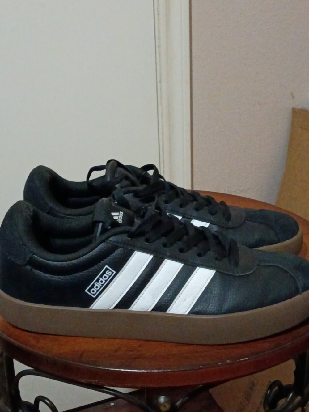 Adidas Women's VL Court 3.0 Skate Sneakers, Black & Cloud Size 9